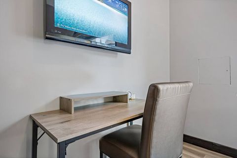 We enjoyed our stay and the place was as listed. The check-in process was smooth & communication was fairly good. We were here for a month, it was a great place to work from, the internet speed will definitely be adequate for anyone. Overall, good