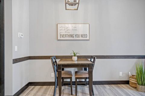 Clear instructions, smooth check-in, and check-out. Cozy unit.