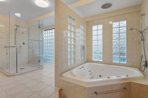 The main suite ensuite bathroom is large and features a soaking bathtub.The spa facilities do not work.
