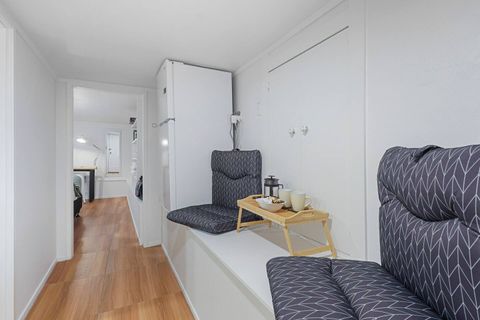 Pit stop, if needed, on the bench seating. Great for putting your shoes on before leaving for the day.