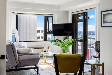 Open the ranch-slider doors for that fresh air and lovely views across the harbour.