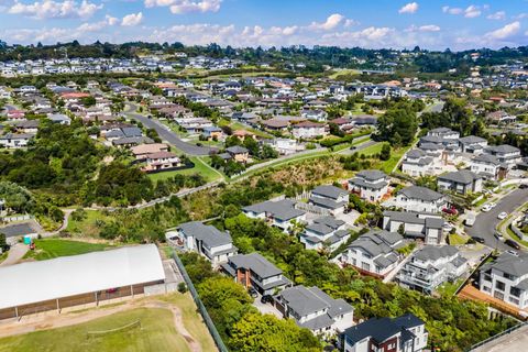 Aerial picture of Greenhithe and surrounding area.