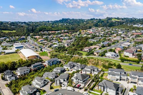 Aerial picture of Greenhithe and surrounding area.