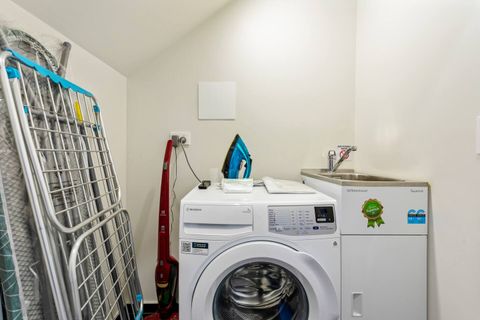 The frontloading washing machine and the tub.