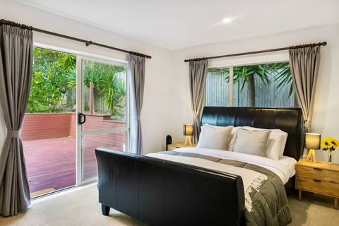 With the option of indoor/outdoor flow, this bedroom offers an extension of the outdoor area.