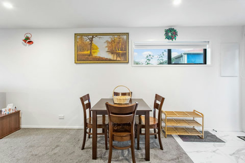 The dining table is a great place to eat together, play games or do a jigsaw puzzle.