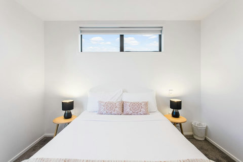 There is plenty of storage for your personal belongings in the double wardrobe.