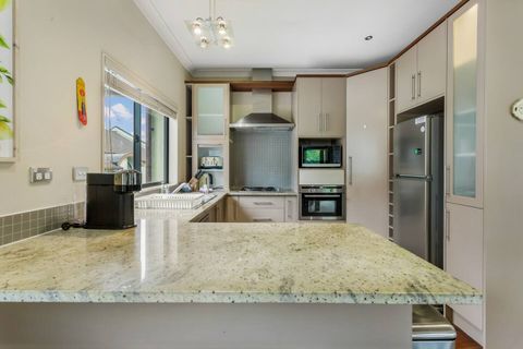 There is plenty of space for prep work on the benches.