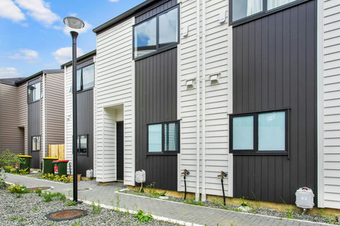 Set amongst other townhouses, be part of the community.