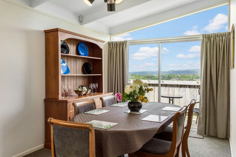 Option to open sliding door and eat out on the deck.