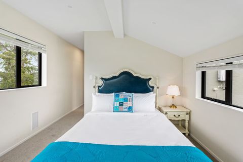 Aside from the great bed, this room comes with an ensuite bathroom.