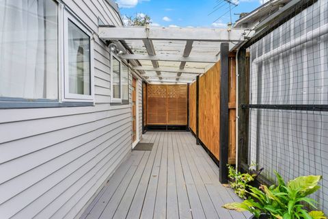 Welcoming front entrance into this property.