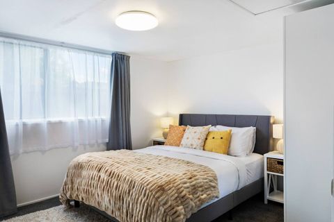 Loads of natural light comes through the windows, making this a bright airy space.