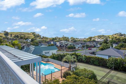 As you are above the other houses, enjoy the sense of privacy by looking over the rooftops.