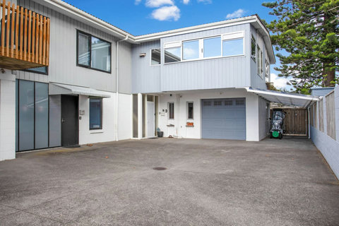 The unit is on the ground floor, with the front unit occupied.