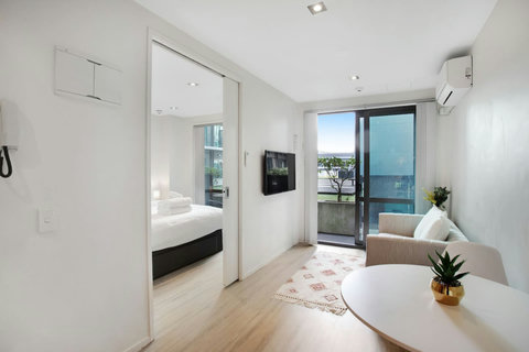 Open the ranch slider and enjoy the fresh breeze.