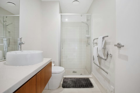 There is plenty of space on the vanity unit to put all your belongings.