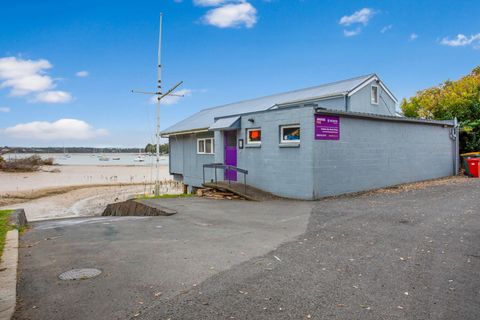 Walk down to the end of the road, to gain access to the beach.