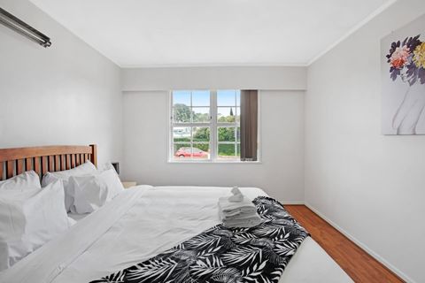 The bedroom is relaxing and restful with its neutral colour scheme.