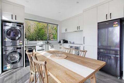 You can use the dining table for eating together, playing games or doing a jigsaw.