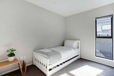 The single bed is perfect for any children or adults who like their own space.