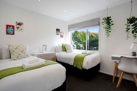 The lime colour is a great bright colour.