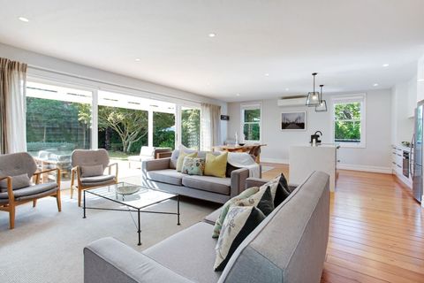 Open the ranch slider and enjoy the indoor/outdoor flow.