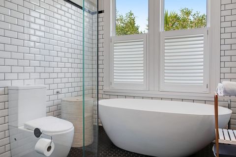 Relax in the bath-tub at the end of a busy day exploring.