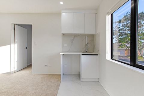 There is an additional sink area upstairs.