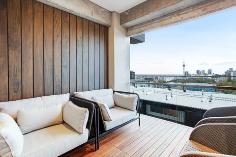 Enjoy the private deck with the great view of the Skytower.