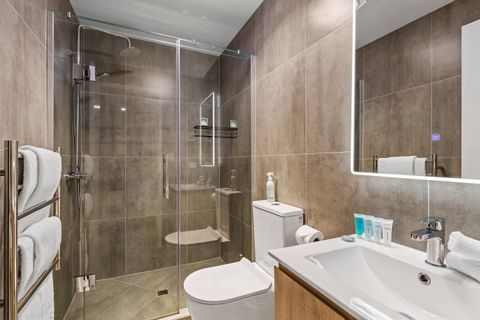 Step out of the shower and enjoy warm fluffy towels from the heated towel rail.