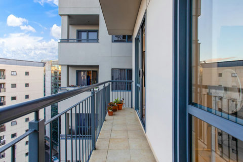 Both the living room and bedroom opens onto the balcony.