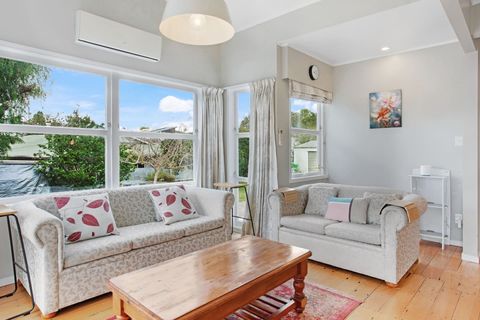 There is air-conditioning that will keep you cool in Summer and warm in Winter.