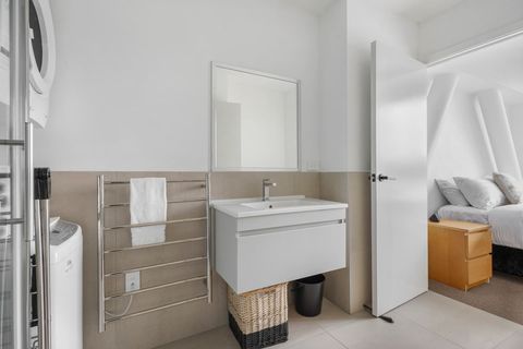 Step out of the shower and enjoy warm, fluffy towels from the heated towel rail.