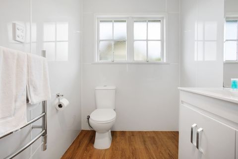 Step out of the shower and enjoy the warm fluffy towels from the heated towel rail.