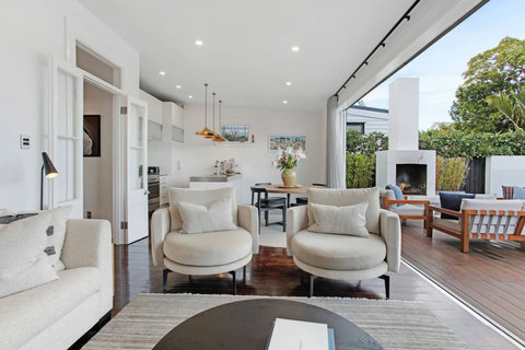 The main living space is open plan with great indoor/outdoor flow onto the deck area.