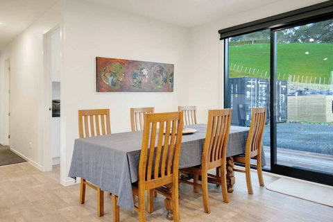 The dining table can be extended to create seating for 8 people.