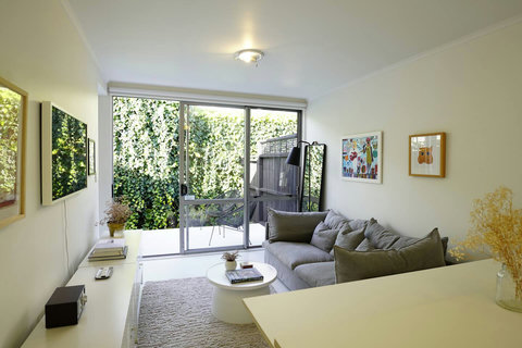 Open the ranch slider to enjoy the indoor/outdoor flow onto the deck area.