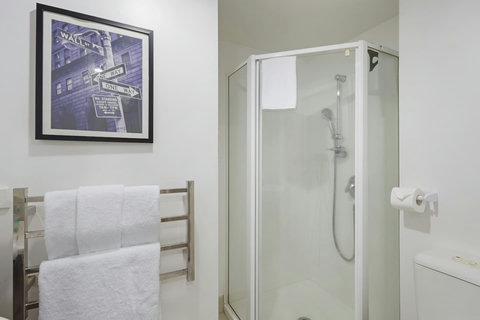 Step out of the shower and enjoy the warm fluffy towels from the heated towel rail.