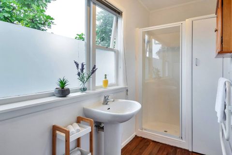 Step out of the shower and enjoy warm fluffy towels from the heated towel rail.