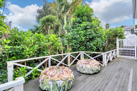 Curl up with a book or your Kindle on these outdoor bean bags.