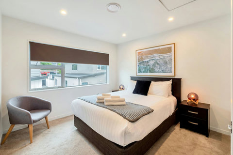 2nd upstairs bedroom with ensuite