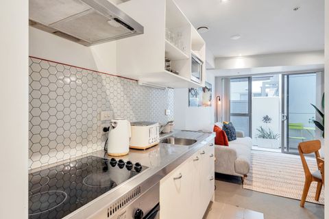 There is a toaster and jug if you want to make a quick breakfast before heading out for the day to explore.