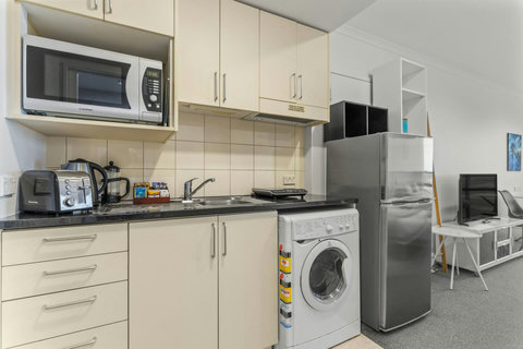 The kitchenette has a microwave, portable cook top, fridge/freezer, toaster, kettle and coffee plunger.