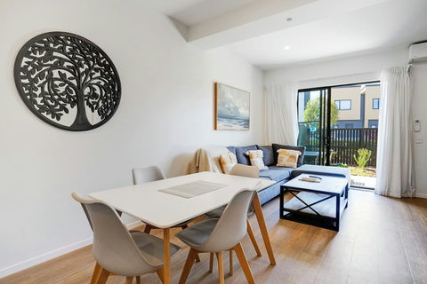 The dining table is a great place to eat together, play games or complete a jigsaw puzzle.