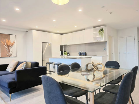 The dining table is a great place to eat together, play games or do a jigsaw puzzle.