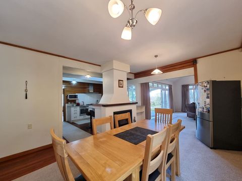 The wood burner heats up the dining room and the lounge.