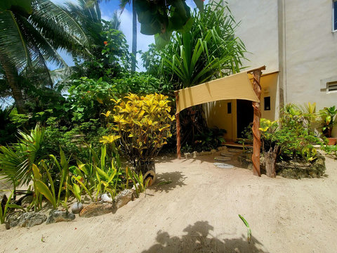 new great front landscaping to entrance, Villa Costa Maya