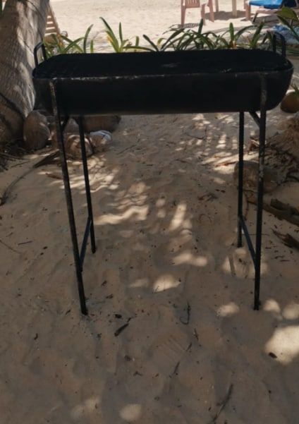 grill available. , must ask. too much salt in air to keep outside. 