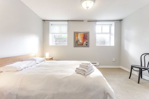 Queen bed master bedroom